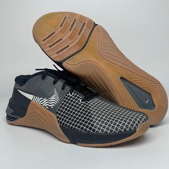 Men’s Nike Metcon 8 Iron Grey Black Gum DO9328-007 - Picture 1 of 4